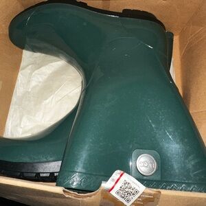 UGG Sienna Boots in Pine Green